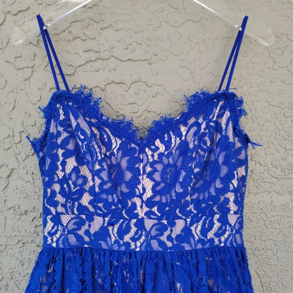 Eliza J Royal Blue Lace Overlay Midi Dress with Nude Lining & Pockets Size 2 - Picture 9 of 11